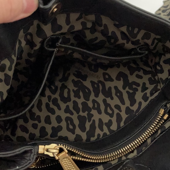 EEUC REBECCA MINKOFF SWING LEATHER BAG BLACK GOLD - Picture 12 of 12